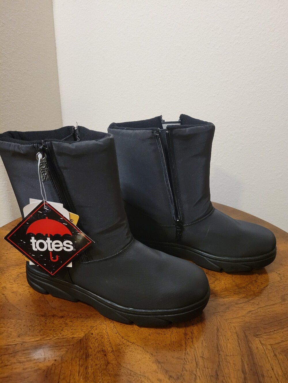Y2K Totes Canterbury Black Winter Snow Boots NWT Size 9 Thermolite Double Zip